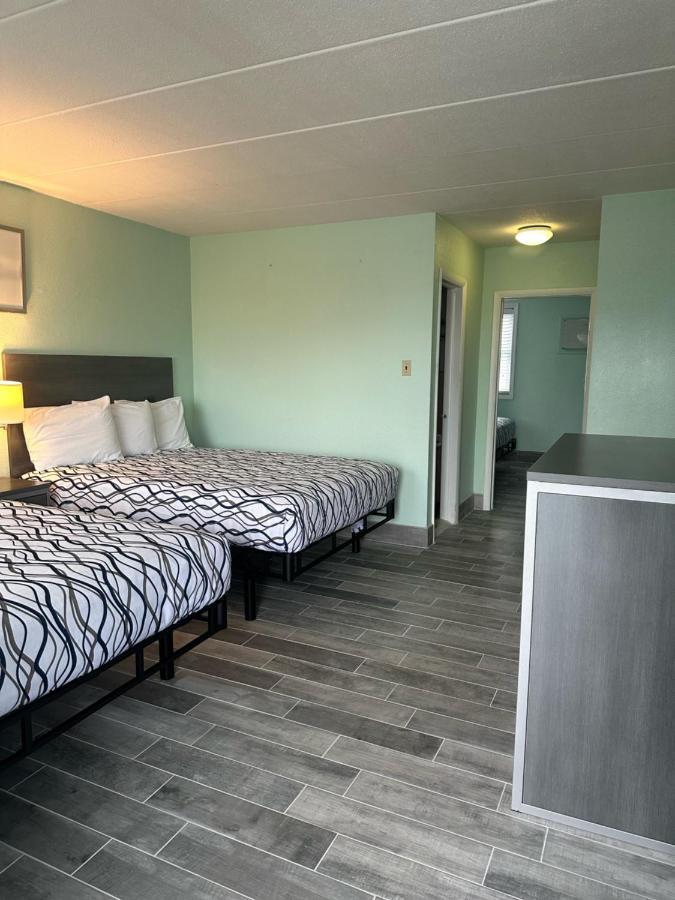 Royal Canadian Motel Wildwood Eksteriør bilde